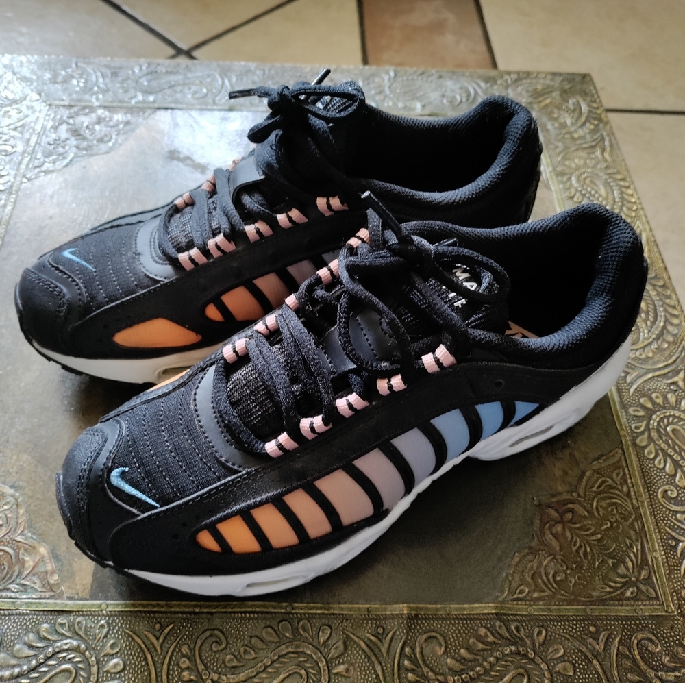 Nike max air sneakers